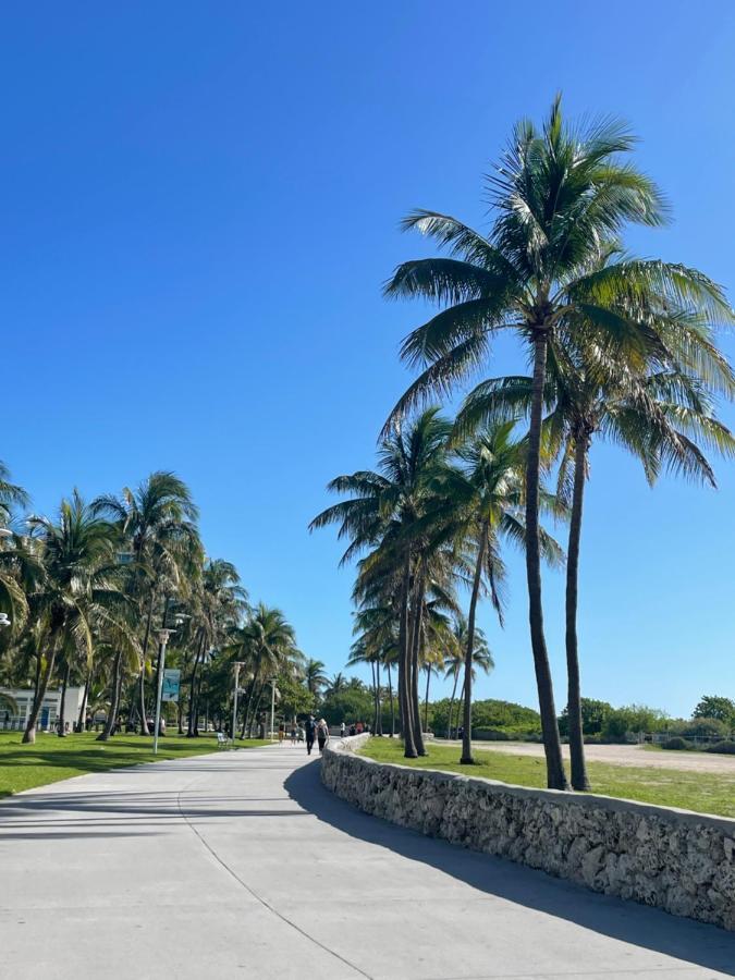 Beachfront Apt In Carlyle Hotel On Ocean Drive Miami Beach Esterno foto