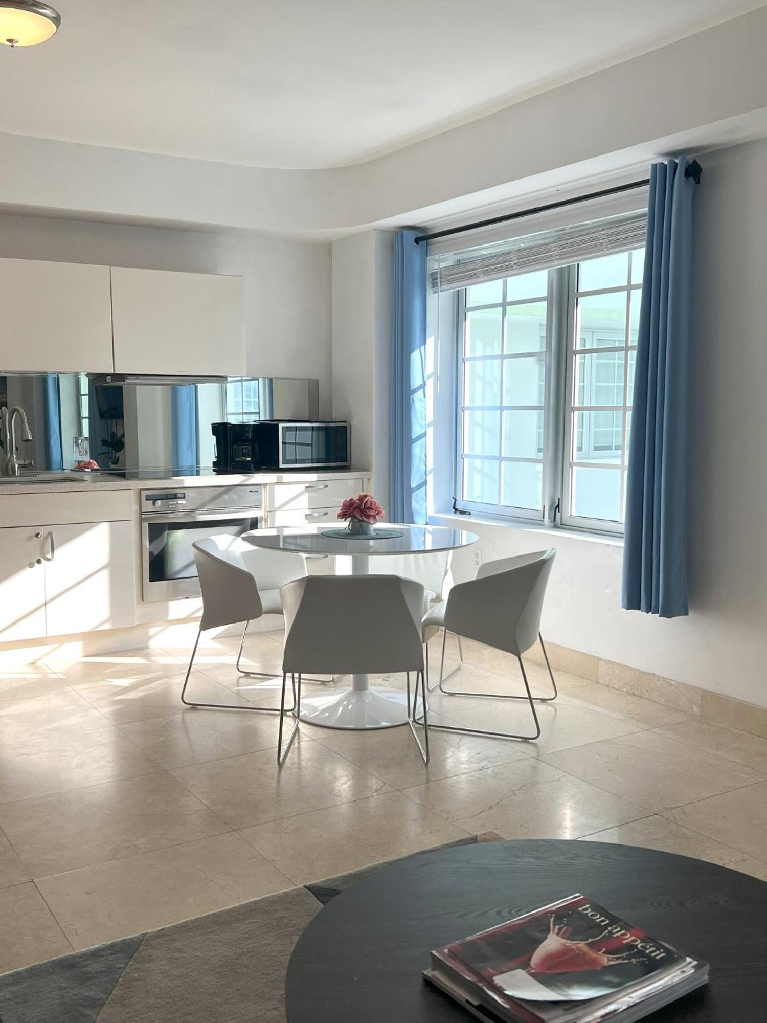 Beachfront Apt In Carlyle Hotel On Ocean Drive Miami Beach Esterno foto